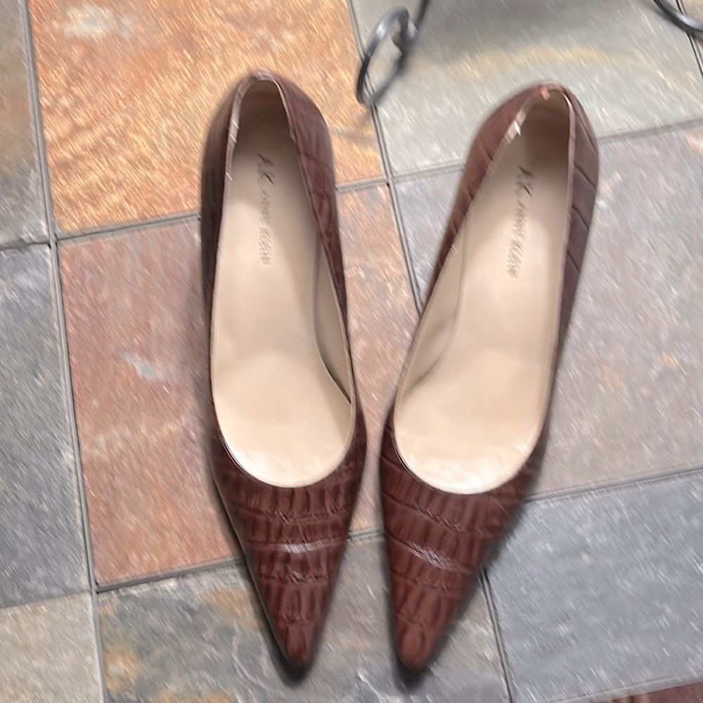 AK 3 inch heel pump